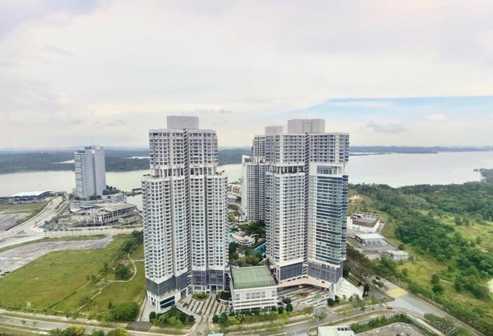 C0704 Almas Suite Seaview & Netflix Stay Nusajaya  Kültér fotó